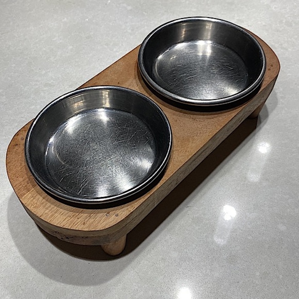 Durabolz Stainless Steel Cat Dish&customizes hand made solid wood stand ⭐️⭐️⭐️⭐️